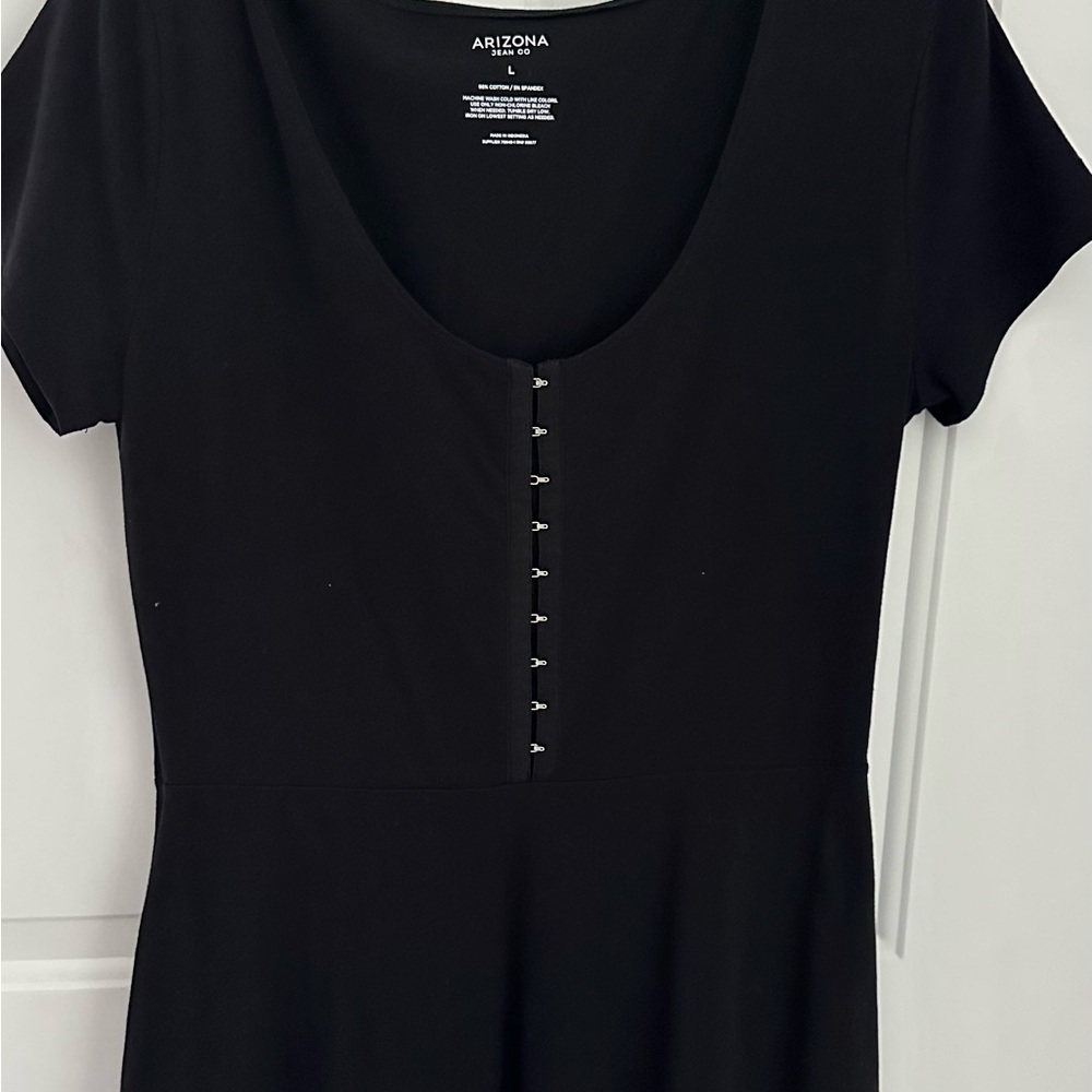Arizona Jean Company Women's Black Dress Sleeve Tee